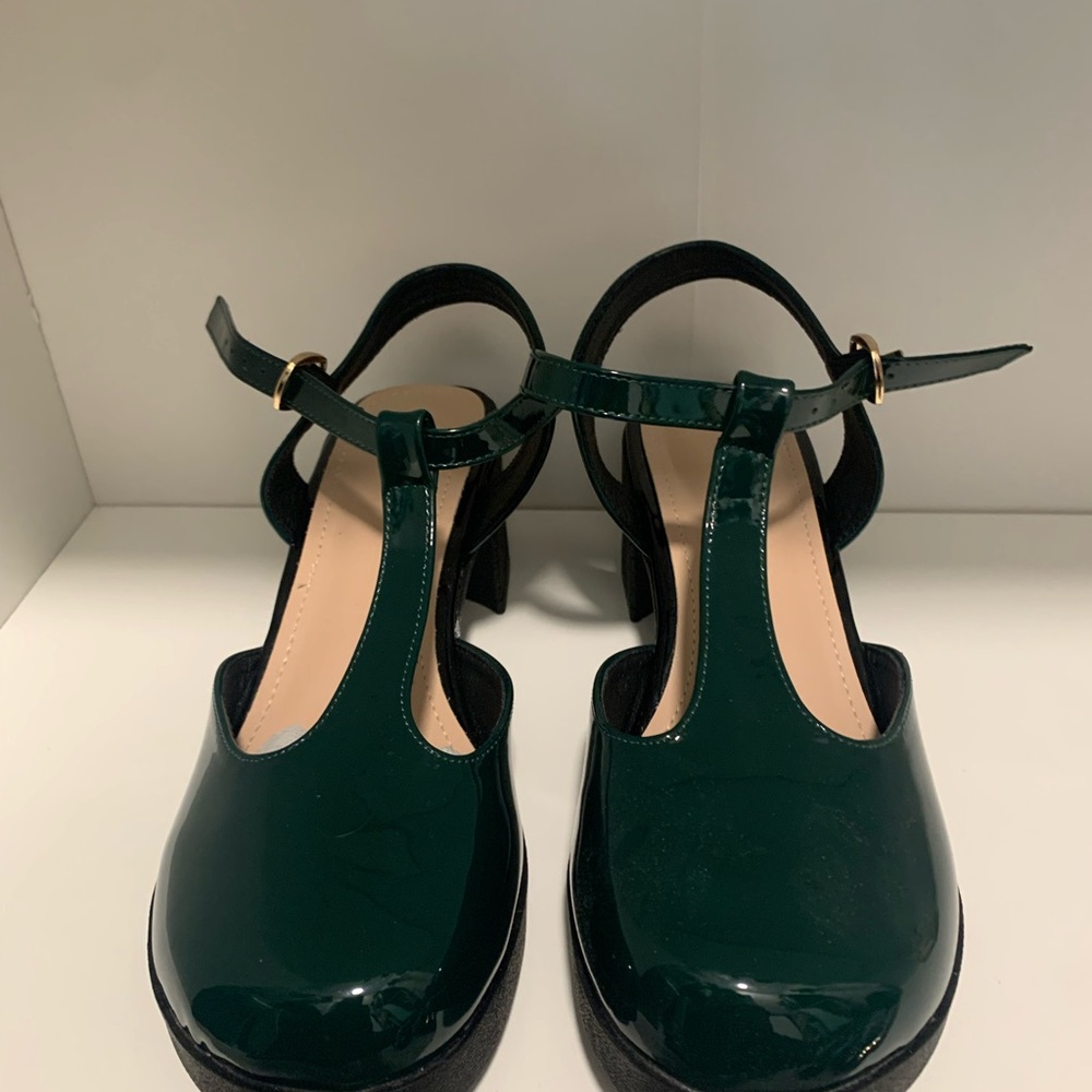 Elegant Green Women's T-Strap Heels